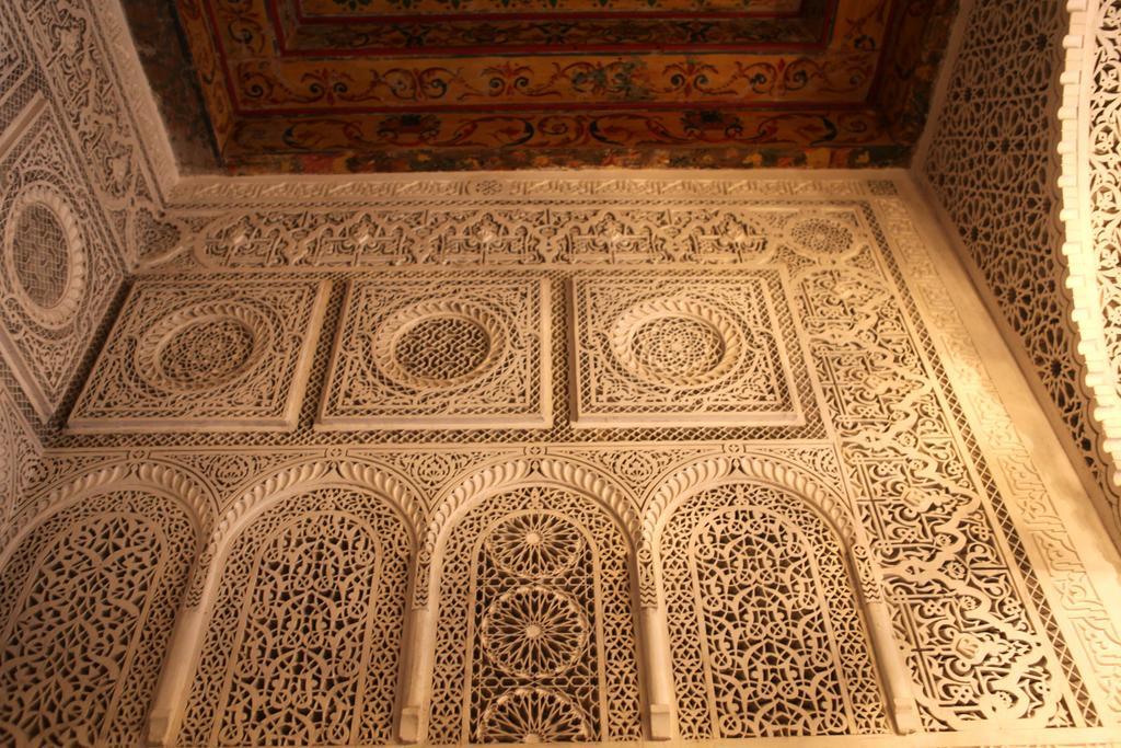 Hotel Palais Bayram Túnez Exterior foto The intricate stonework of the palace
