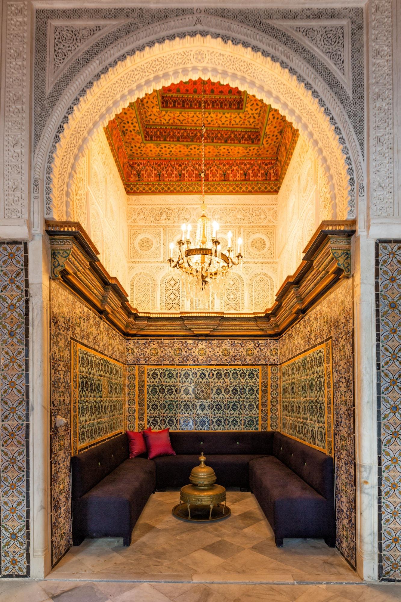 Hotel Palais Bayram Túnez Exterior foto The interior of the palace